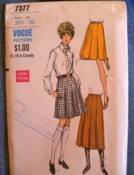 7377 VOGUE 1968 INVERT PLEAT A-SKIRT LENGTHS PATTERN 24'' WST